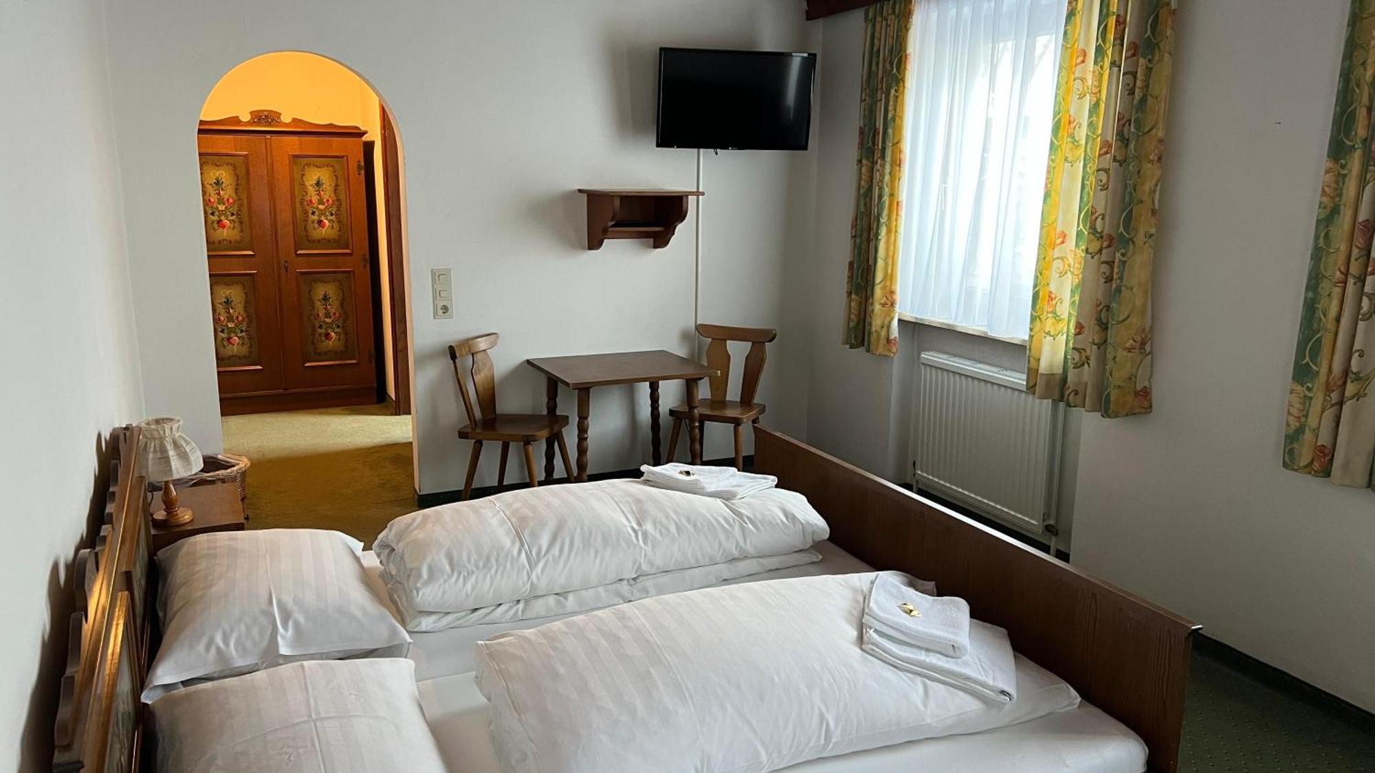 Double Room Private Bathroom